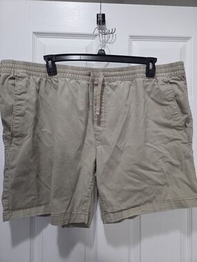 George Men's Drawstring Hybrid Shorts in Light Khaki